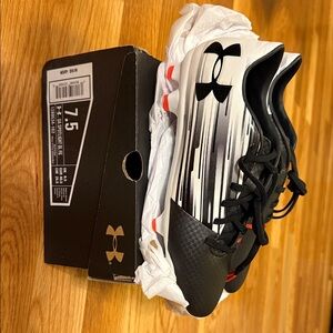 Under Armour Black and White Athletic Shoes soccer shoes cleats 7.5 men/big boy